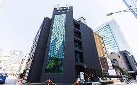 Canvas Black Guesthouse